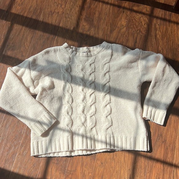 AEO - Boxy and Cropped Cable Knit Sweater - Cream - Picture 3 of 7